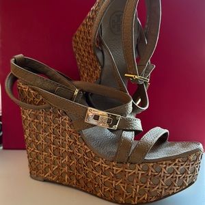 Tory Burch Rattan Wedge Sandals, SZ 7.5